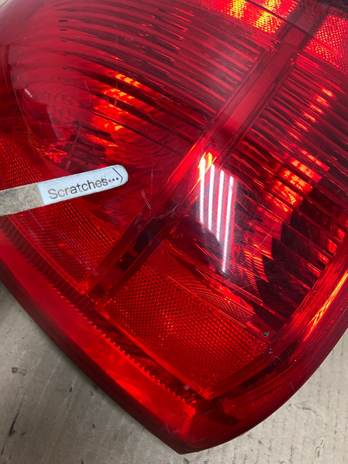 2003 to 2011 Lincoln Town Car Left Driver Lh Side Tail Light AF5893 LK3