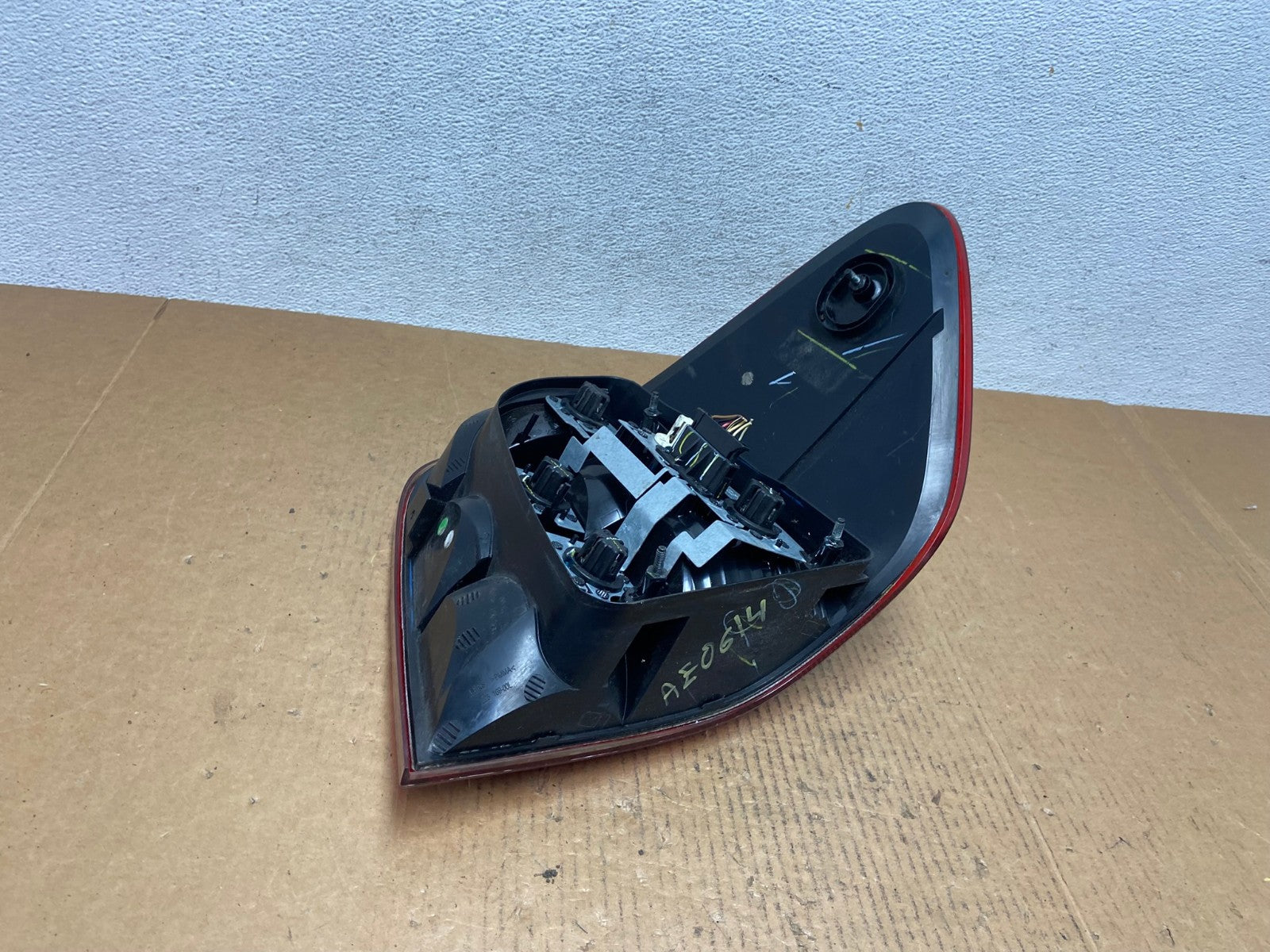2009 to 2011 Mercedes ML350 ML-Class Left Driver Side LH Tail Light AE0614 LK4