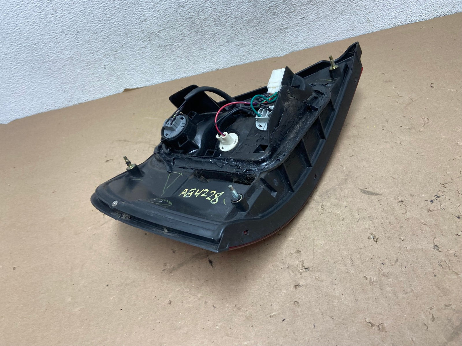 2000 to 2001 Nissan Altima Tail Light Right Passenger Rh Side AG4228 LK5