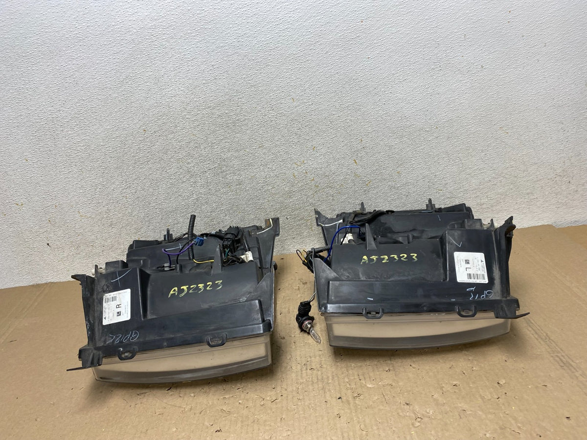 2007 to 2014 Chevrolet Silverado Left+Right Side Headlights AJ2323 DW15