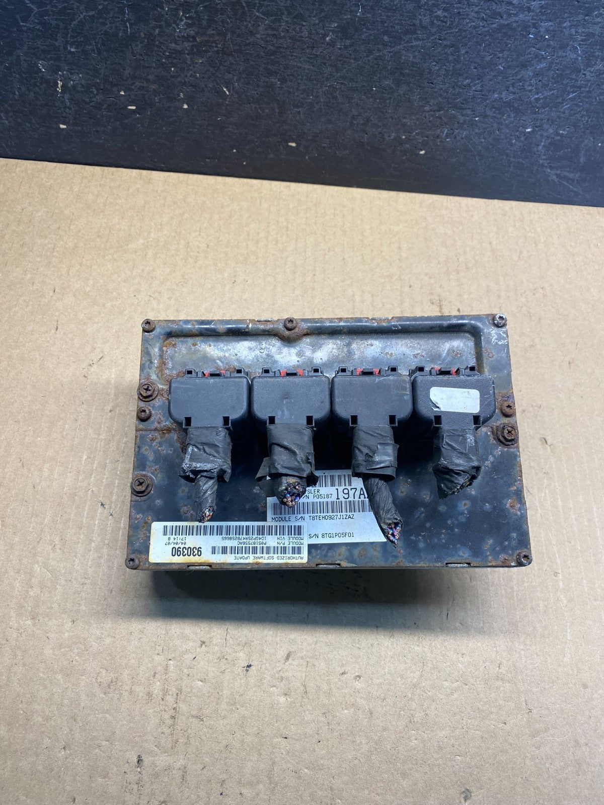 2007 Chrysler Town Country Caravan 3.3L Engine Control Unit ECU Module AG7052 DG0