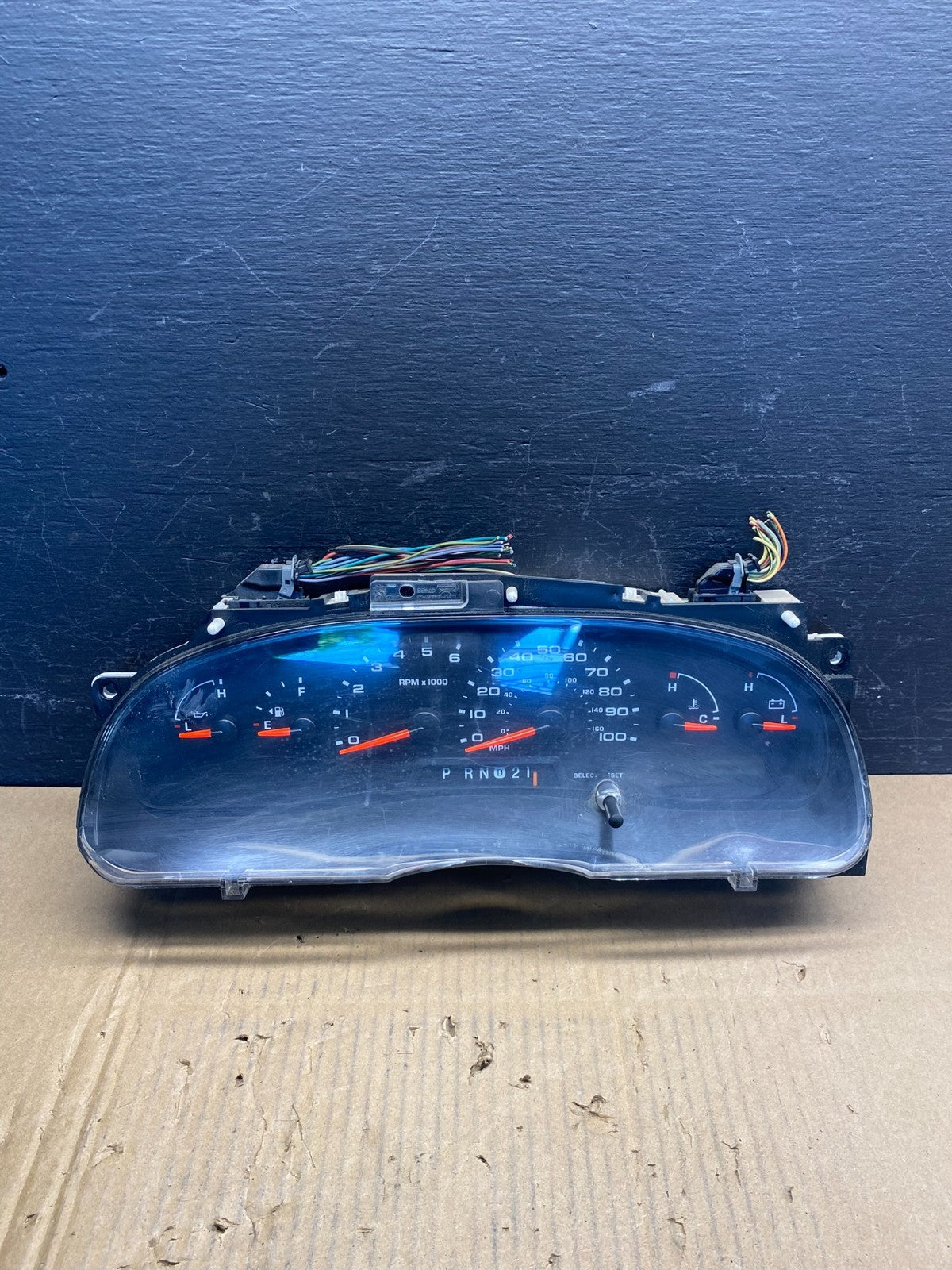 2006 Ford E350 Gauge Speedometer Cluster ad1756 DG0