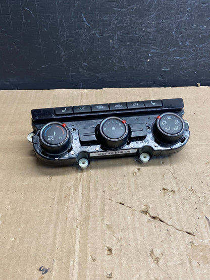 2012 - 2015 Volkswagen Passat Center Climate Control Panel AC Heater AE1765 DG0