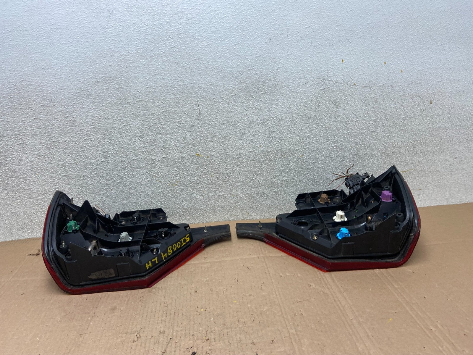 1998 to 1999 Mercedes-Benz W140 Left Driver LH Side Tail lights OEM Y2701 DW8