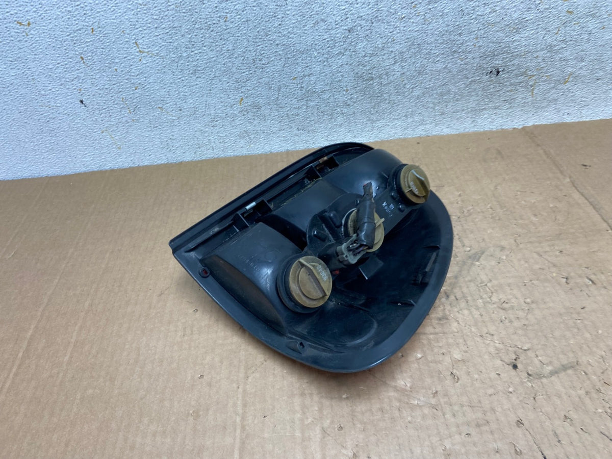 1998 to 2003 Dodge Durango Tail Light Left Driver LH Side AI5409 LK6