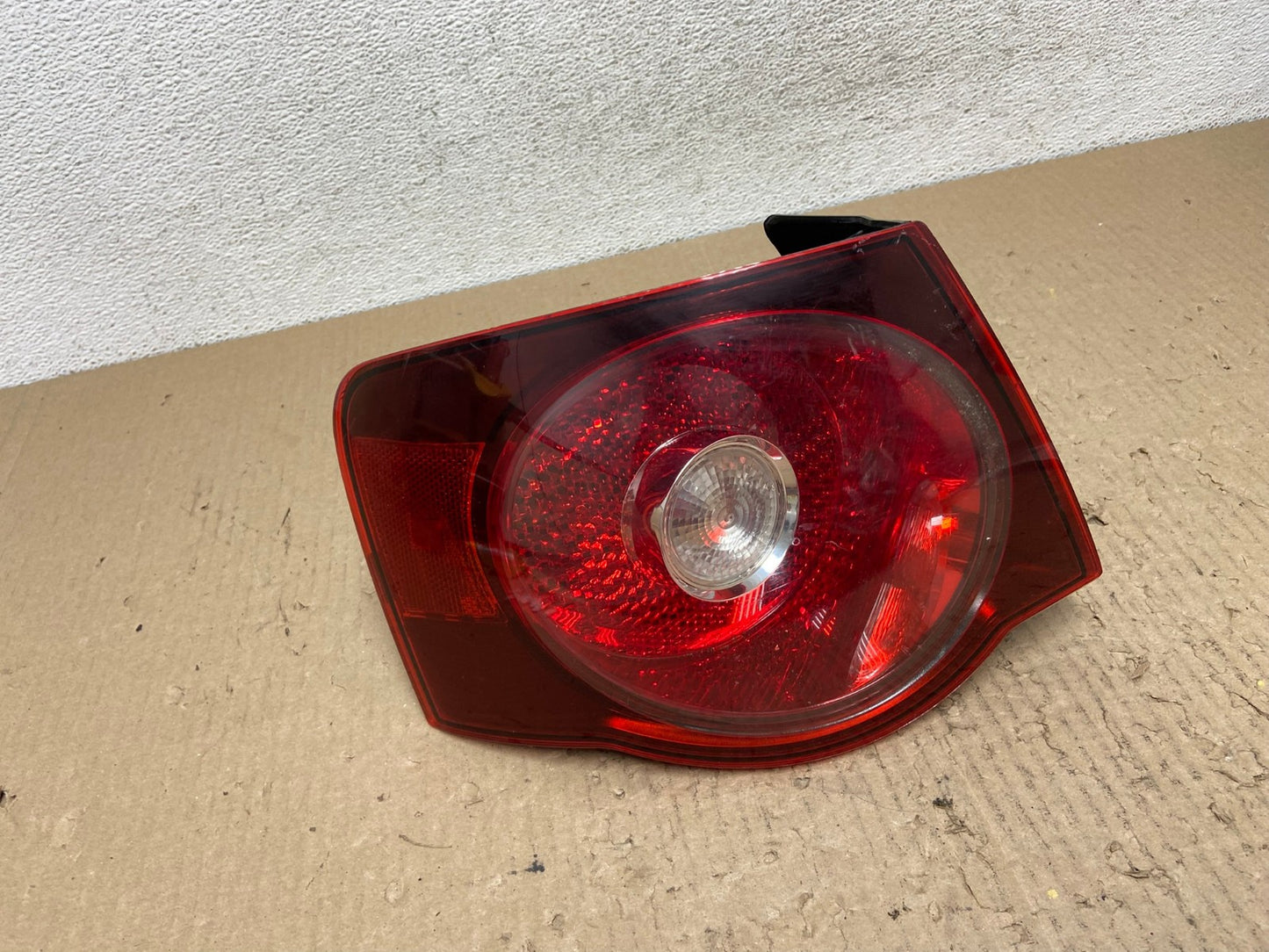 2008 2009 2010 Volkswagen Jetta Left LH Side Tail Light AF2946 LK0