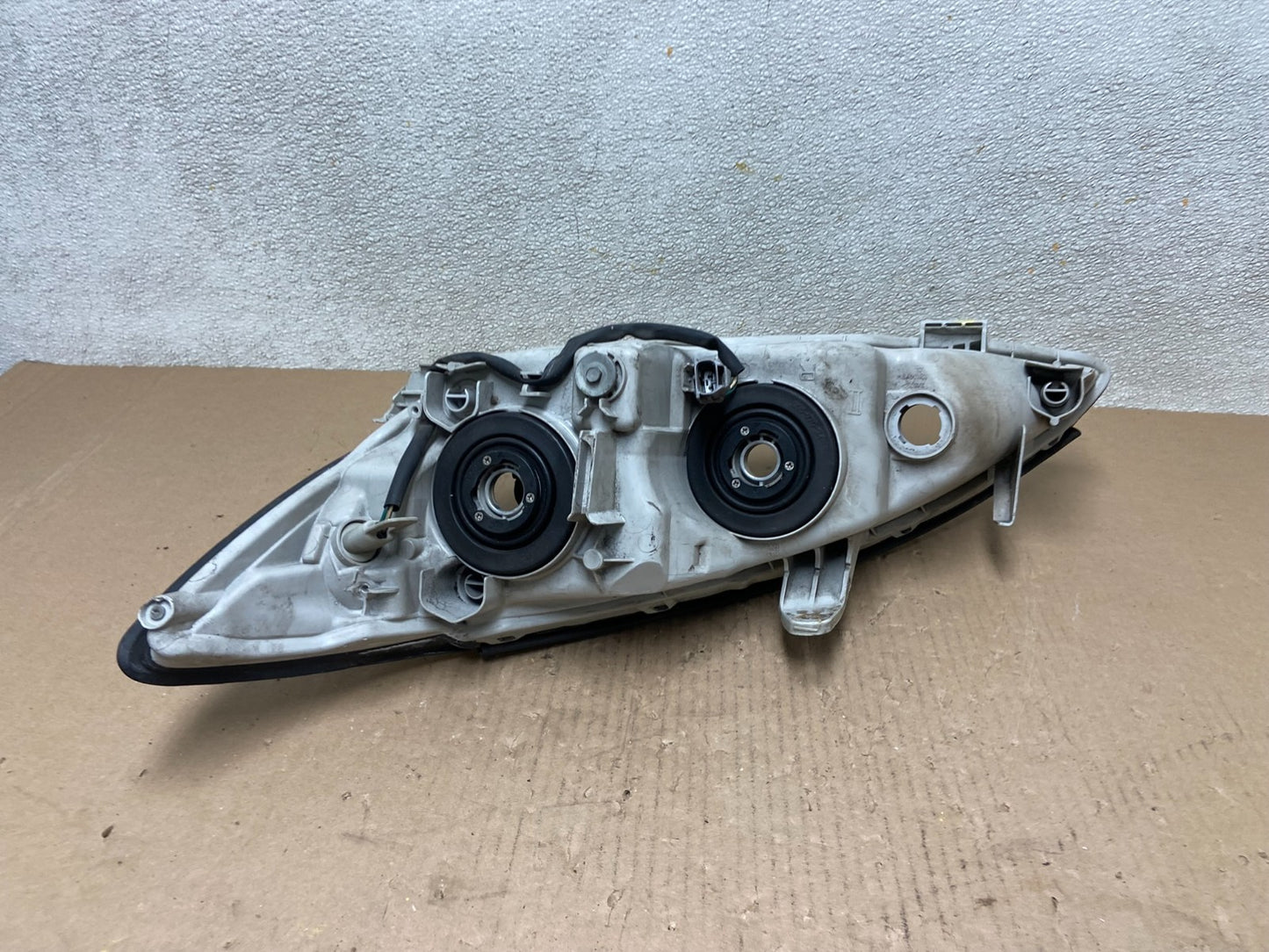 2005 to 2006 Toyota Camry Right Passenger RH Halogen Headlight Oem AB6017 DW9