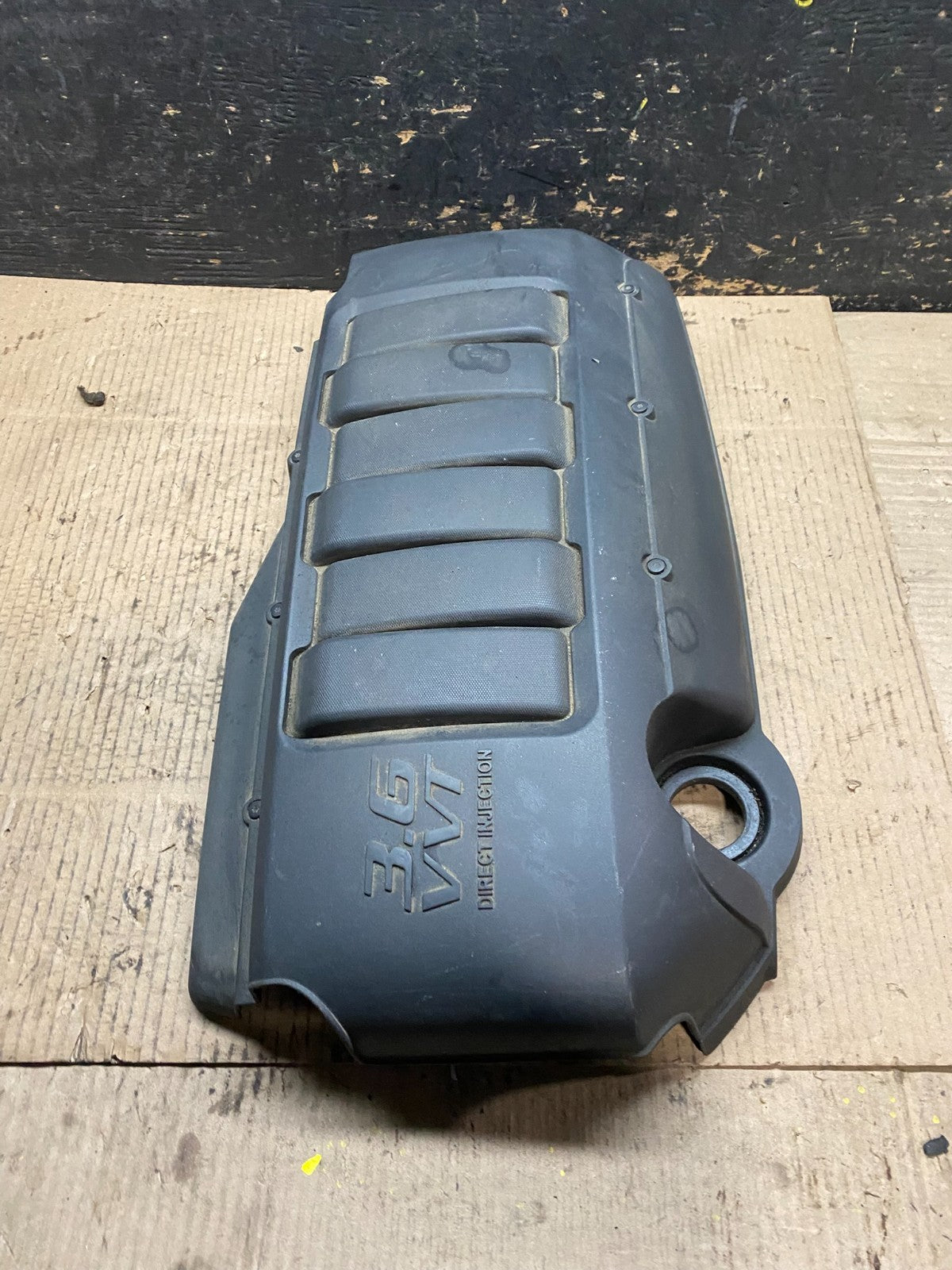 2009 to 2010 Chevrolet Traverse VVT 3.6L Motor Engine Cover w5649 DG3