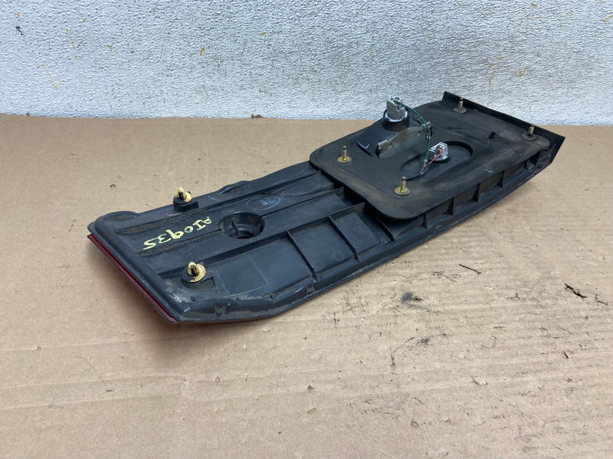 2002-2004 Honda Odyssey Right Passenger RH Side Tail Light Inner AI0935 LK6