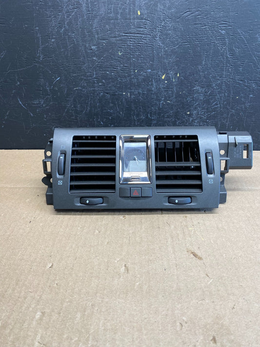 2006 to 2011 Cadillac DTS Dash Center Air Vent Heater Bezel ac6257 DG0