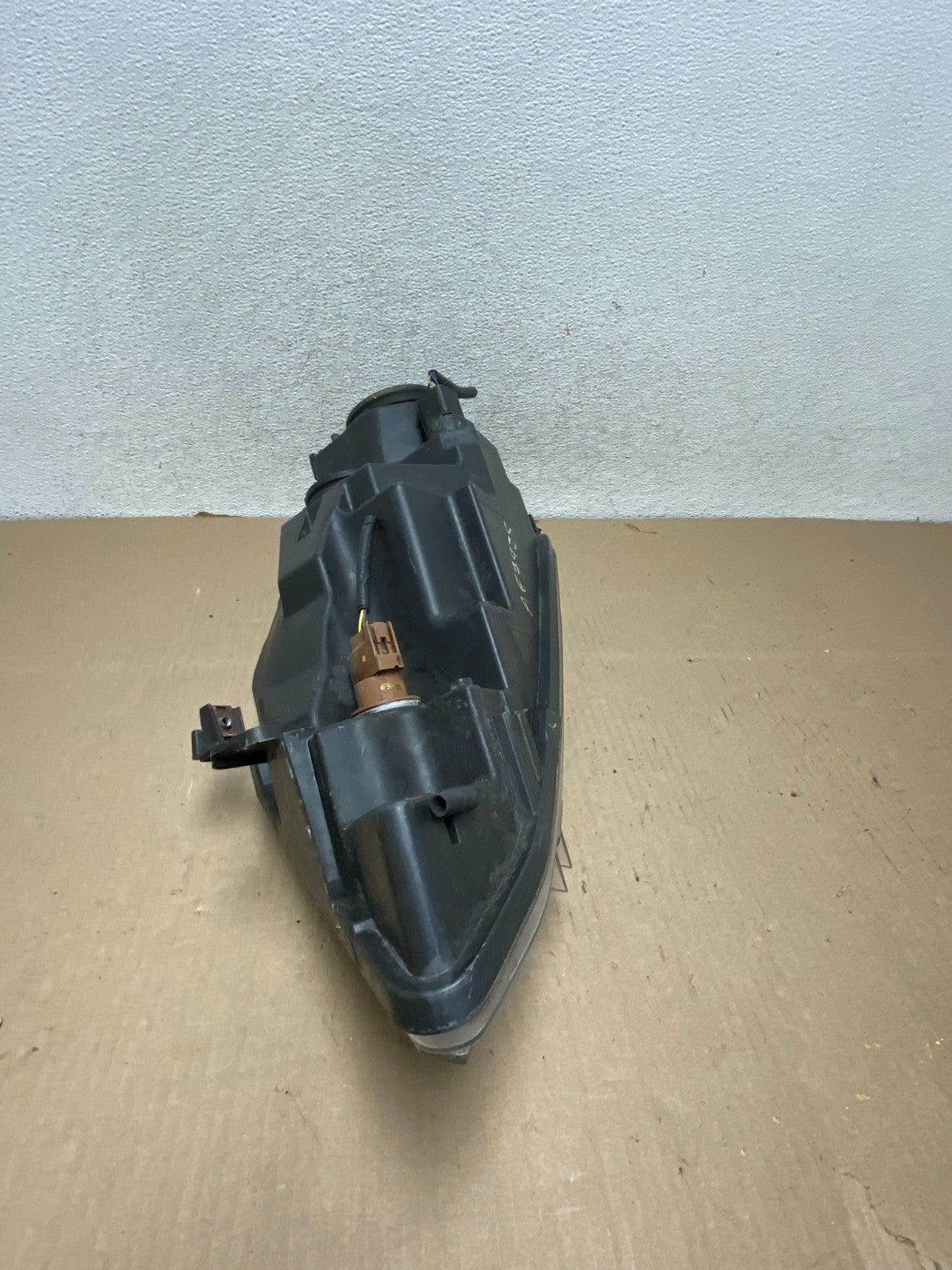2010 2011 2012 Ford Fusion Right Passenger RH Headlight Halogen AG7925 DW8