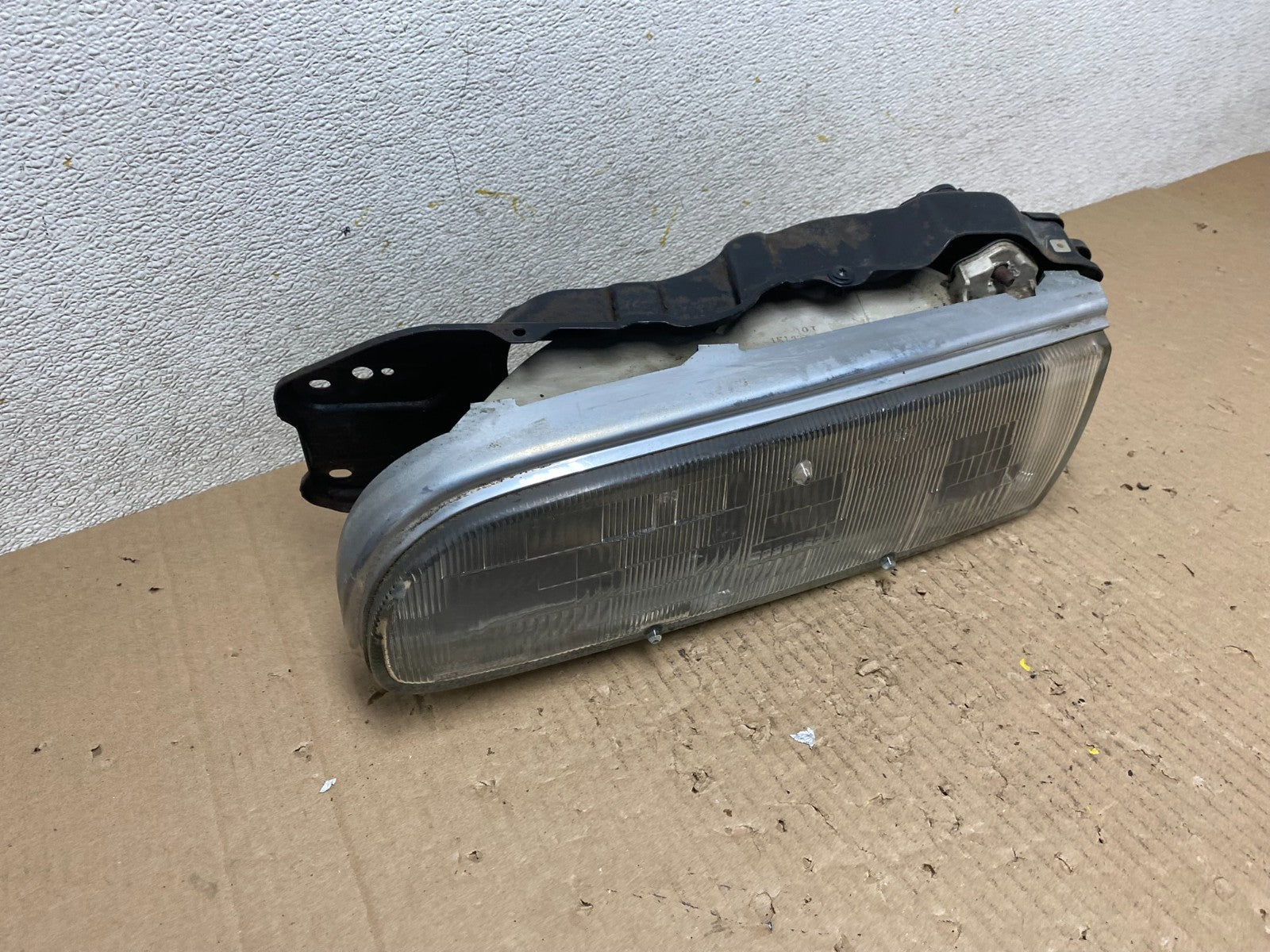 1990 to 1993 Infiniti Q45 Left Driver LH Halogen Headlight p9023 DG2