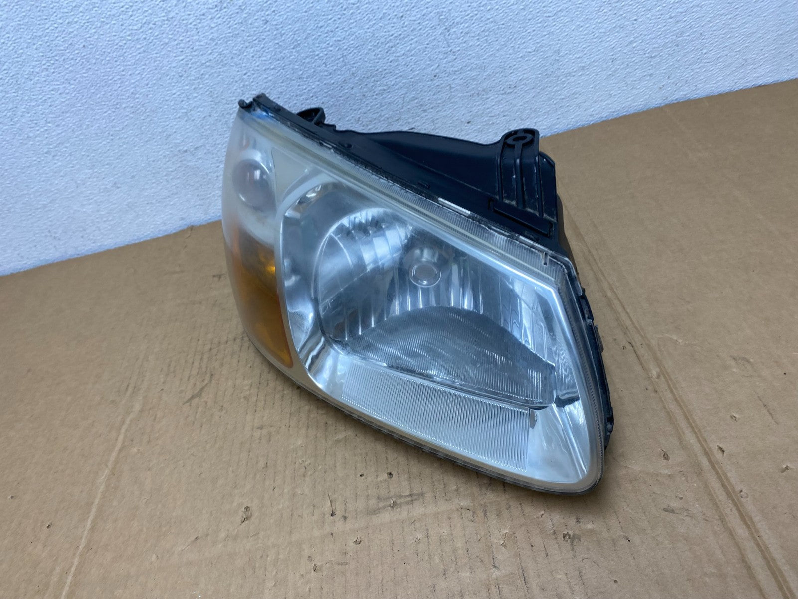 2007 2008 2009 Kia Spectra Right Passenger RH Side Headlight AC7532 DW1