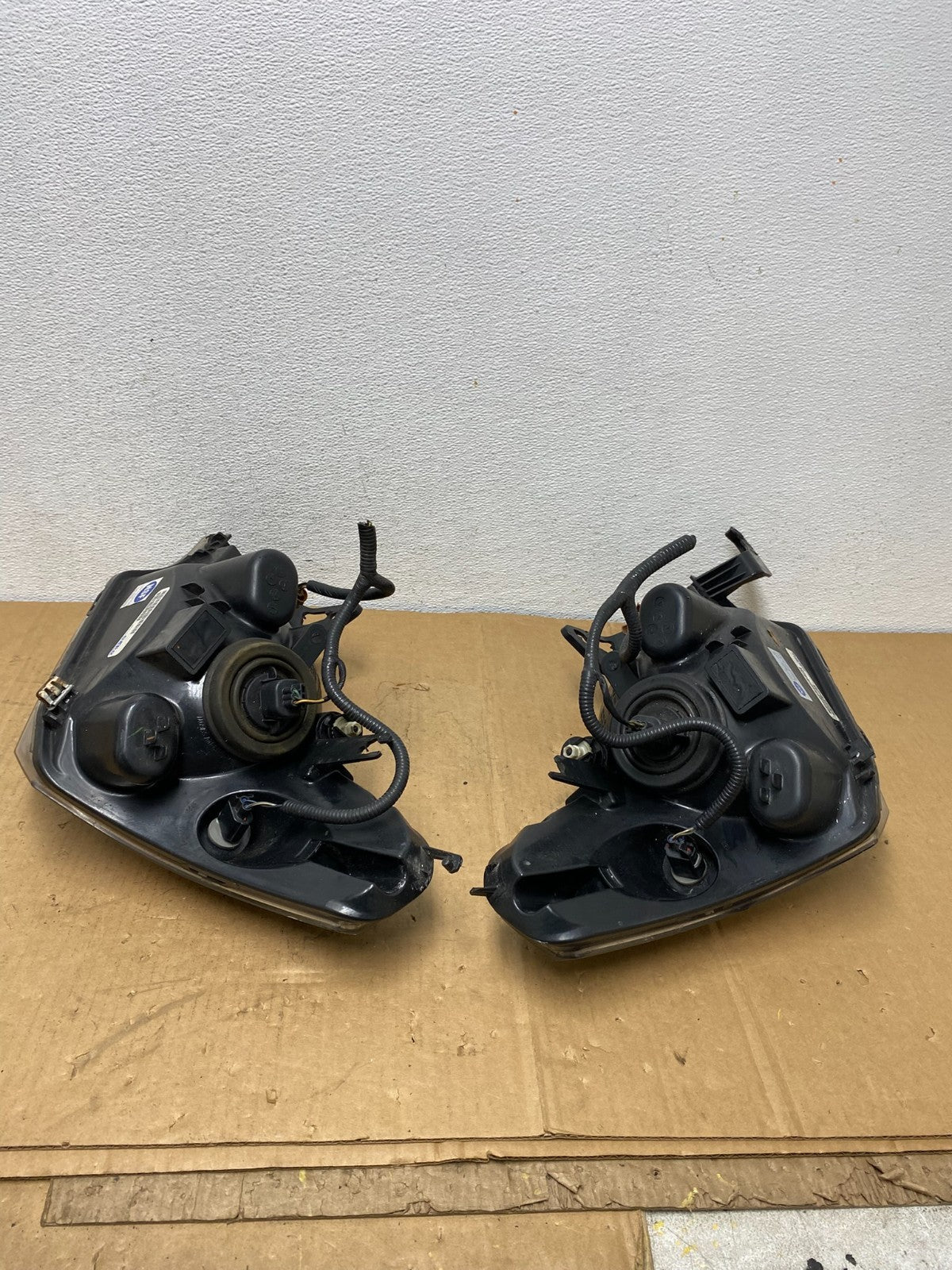 2008 2009 2010 2011 Ford Focus Left+Right Headlights Halogen DEPO AC8620 DW7