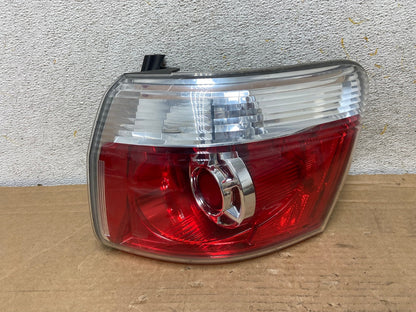 2007 to 2012 GMC Acadia Halogen Tail Light Right Passenger RH Side AH8862 LK0
