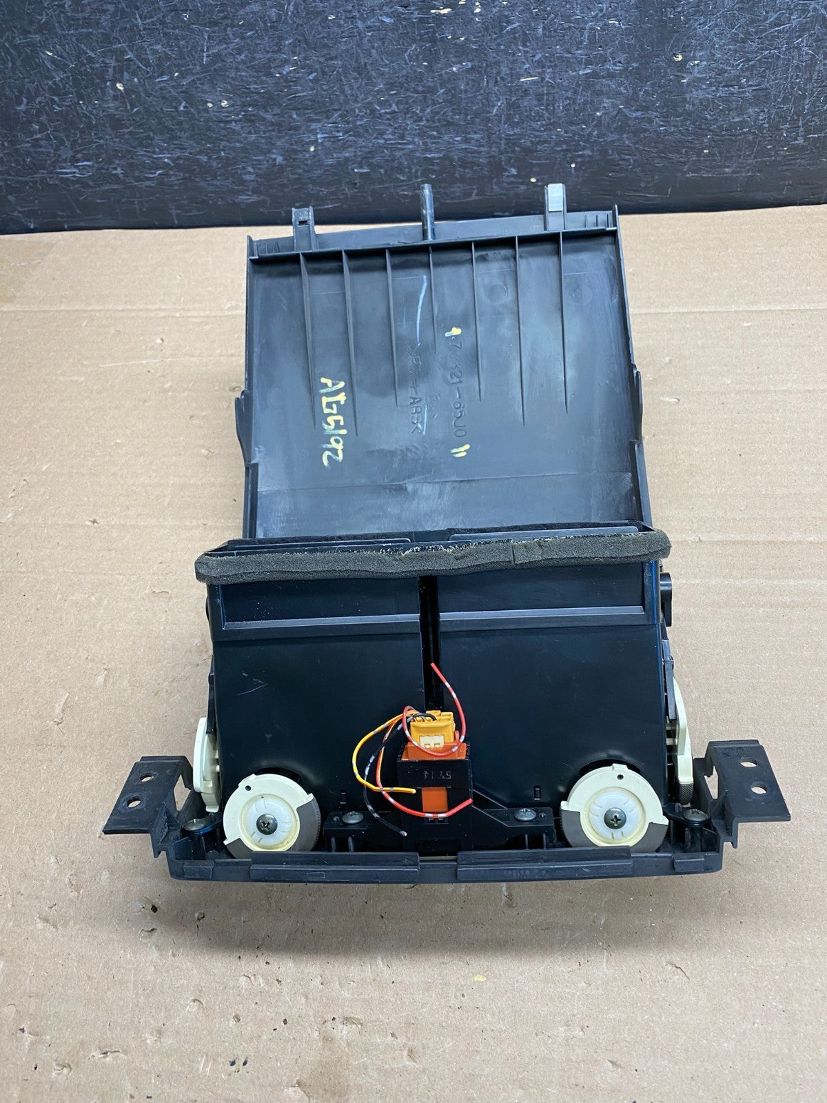 2006 2007 2008 Suzuki Grand Vitara Center Console Air Vent AG5192 DG3