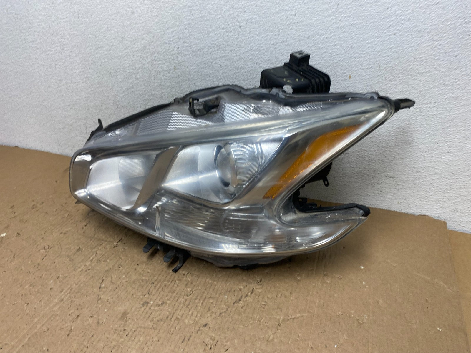 2009-2014 Nissan Maxima Headlight Left Driver Side Xenon HID AD8766 DW1