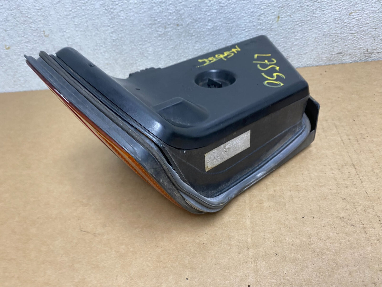 1994 to 1995 Mercedes E Class W124  Left Driver LH Side Tail Light L7550 DW7