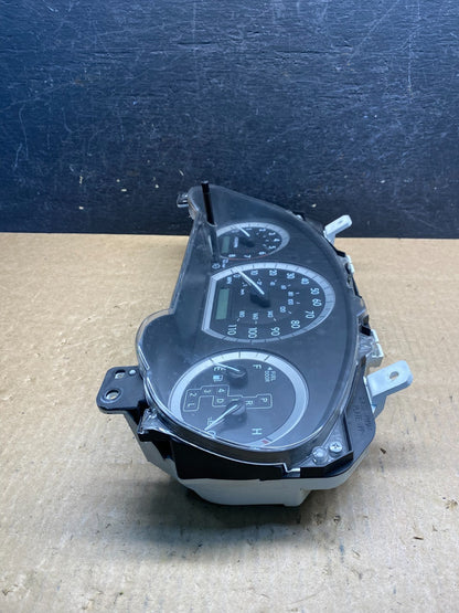 2004 2005 Toyota Sienna Speedometer Cluster Gauge ag7434 DG2