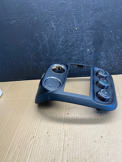 2011 to 2017 Jeep Compass Dash Climate Temperature Control Radio Bezel AC9418 DG1