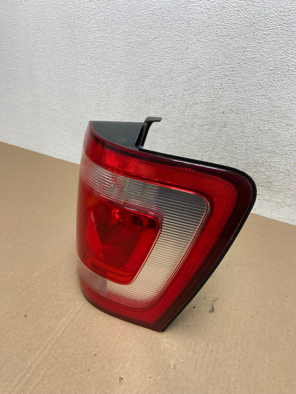 2008 to 2012 Ford Escape Right Passenger RH Side Tail Light AE6924 LK1