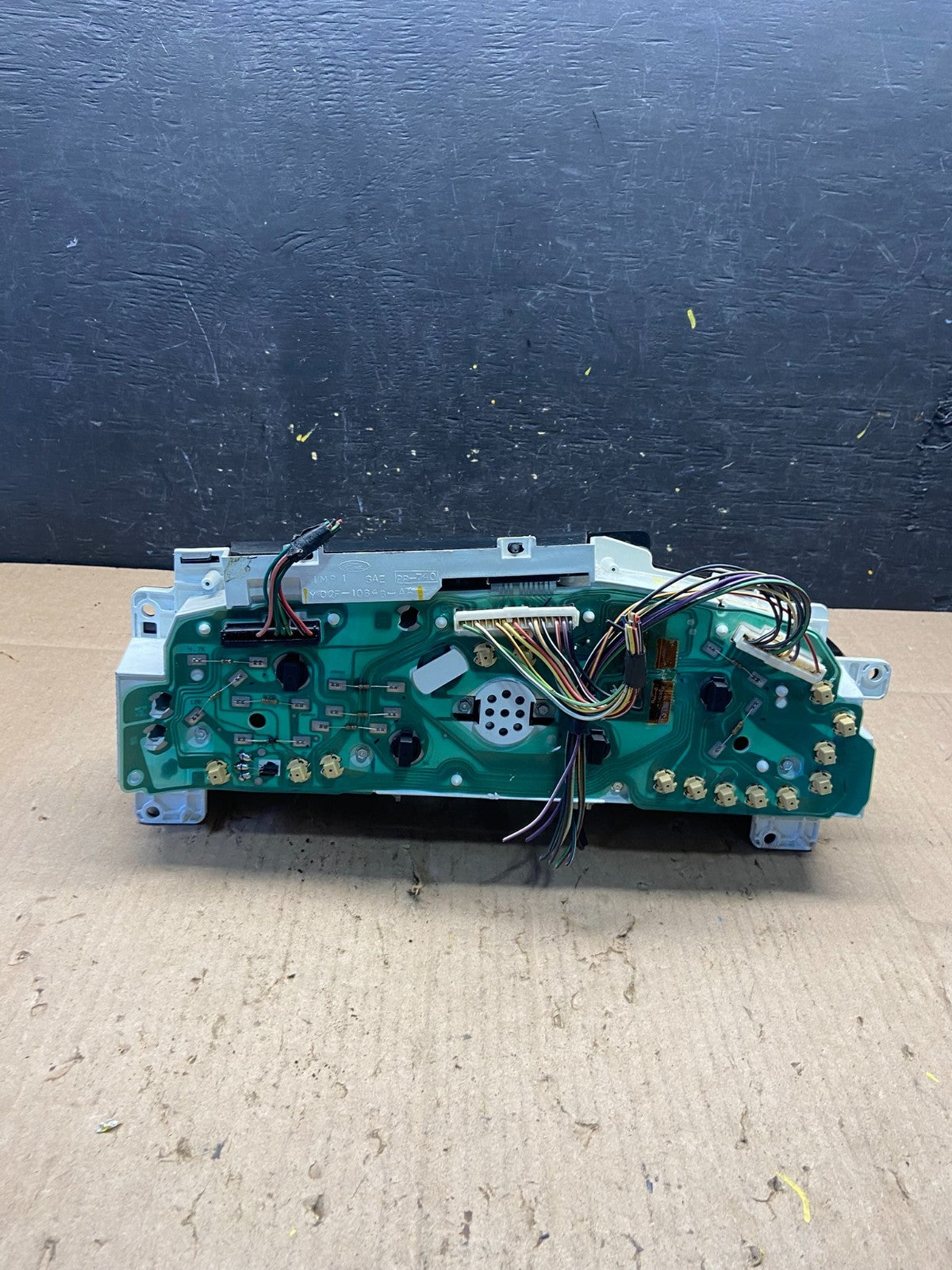 2001 - 2002 Ford Econoline E250 E350 Van Speedometer Instrument Cluster q0886 DG4