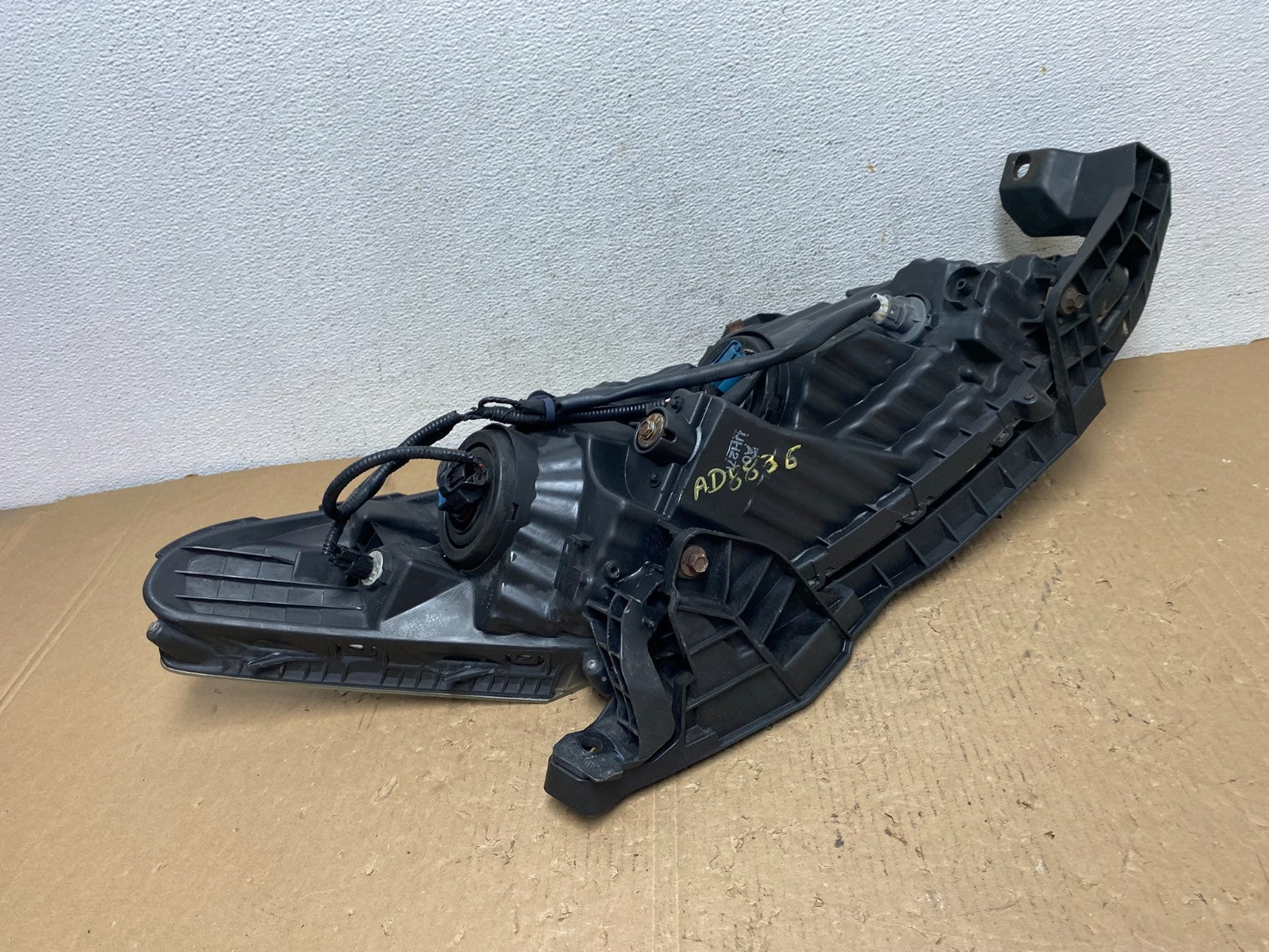 2008 to 2012 Honda Accord Coupe Left Driver LH Side Headlight AD8836 DW7