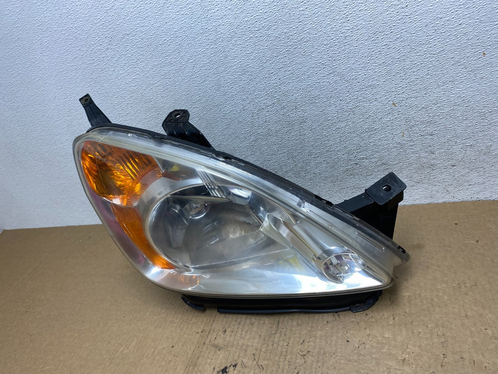 2002 to 2004 Honda CRV CR-V Right Passenger RH Halogen Headlight AF9873 DW1