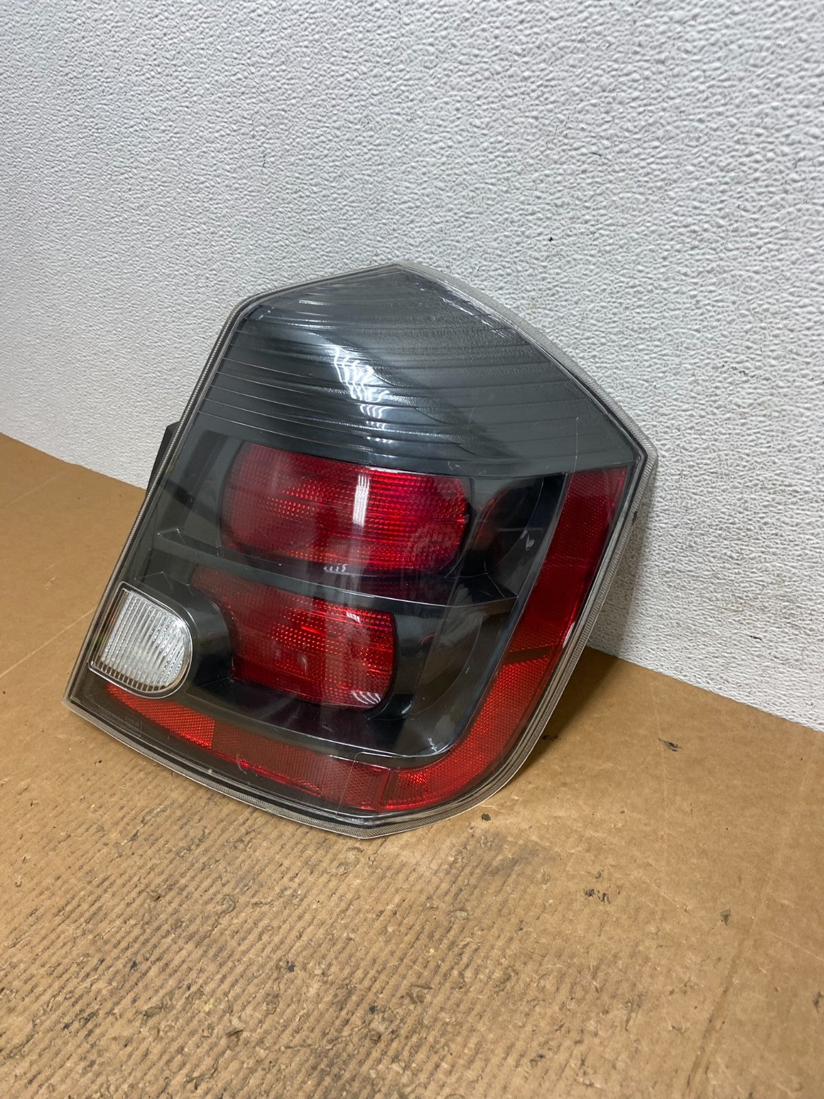 2010 2011 2012 Nissan Sentra Right Passenger Rh Black Tail Light AE1657 DW1
