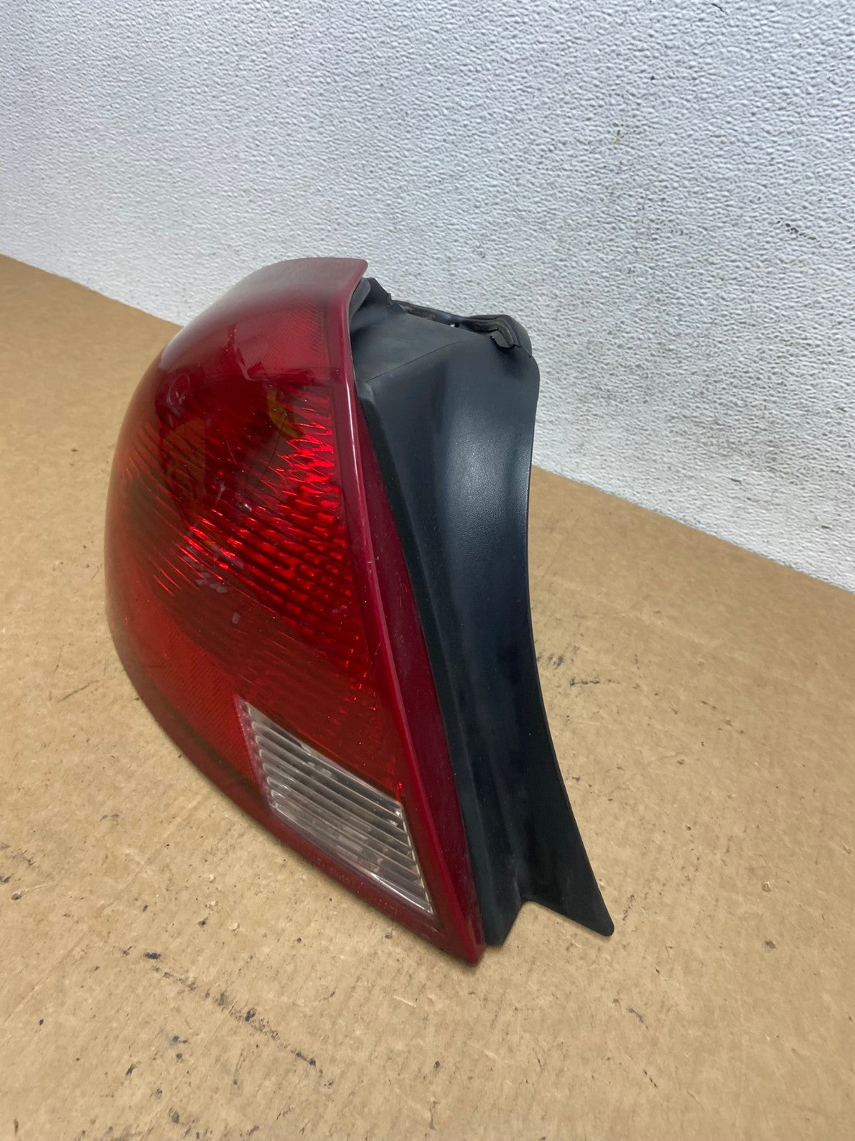 2000 2001 2002 2003 Ford Taurus Left Driver Lh Side Tail Light AD4747 LK1