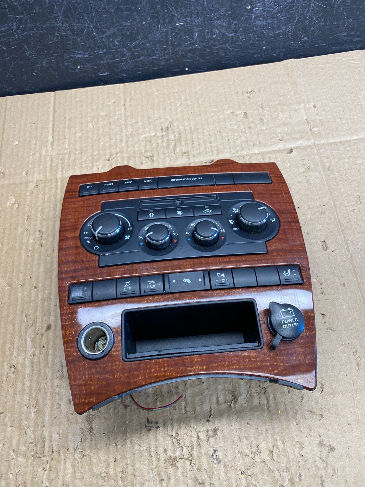 2005 to 2007 Jeep Commander Grand Cherokee A/C Climate Control Bezel AD1914 DG0