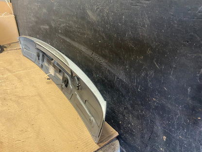 2006 to 2010 BMW 530i Wagon Trunk Hatch Spoiler OEM R5335 DG9
