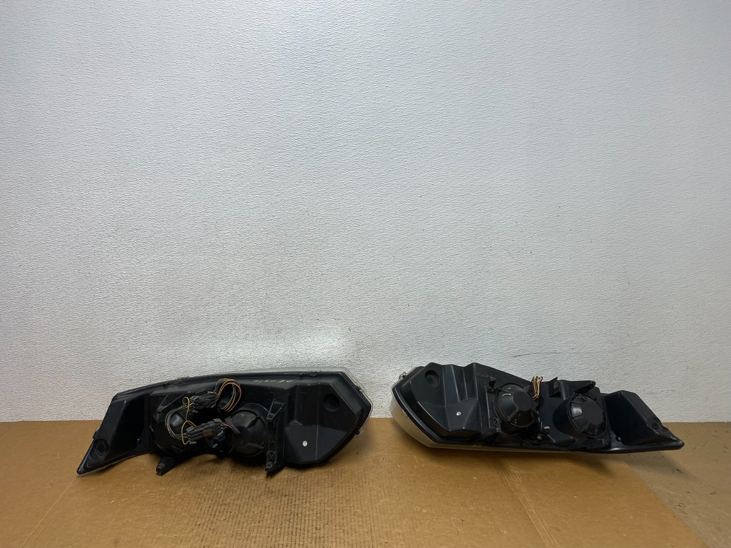 2003 to 2007 Saturn Ion Halogen Headlights Left+Right Side AE0312 DW5