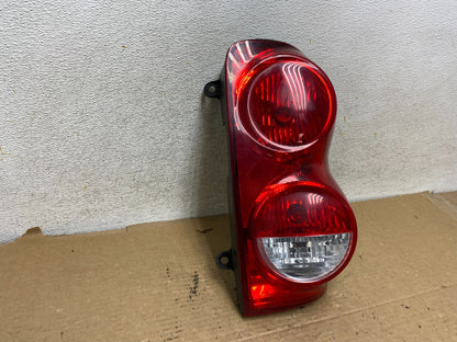 2004-2009 Dodge Durango Tail Light Right Passenger RH Side AH8169 DW1