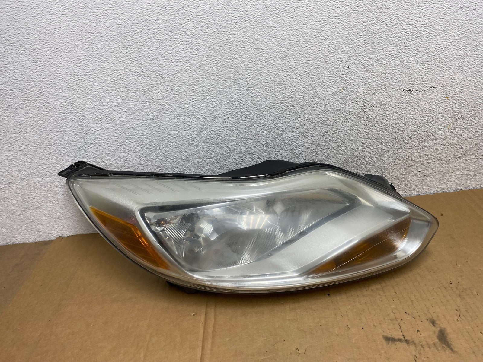 2012 2013 2014 Ford Focus Right Passenger Rh Side Headlight AD2664 DW0