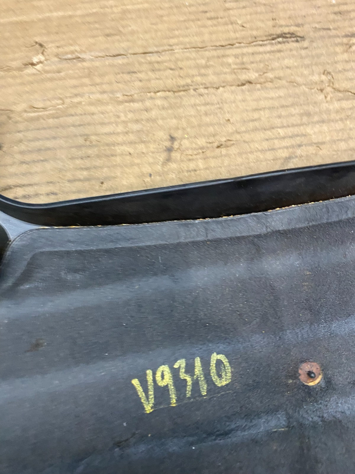 2002 to 2005 Hyundai Sonata 2.4L Engine Trim Cover Oem V9310 DG9