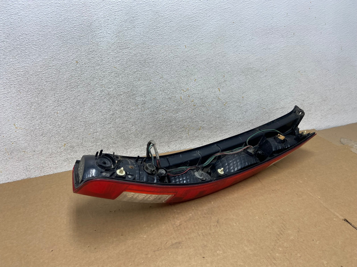 2005 to 2006 Honda Cr-v Crv Left Driver LH Tail Light AI2641 LK5