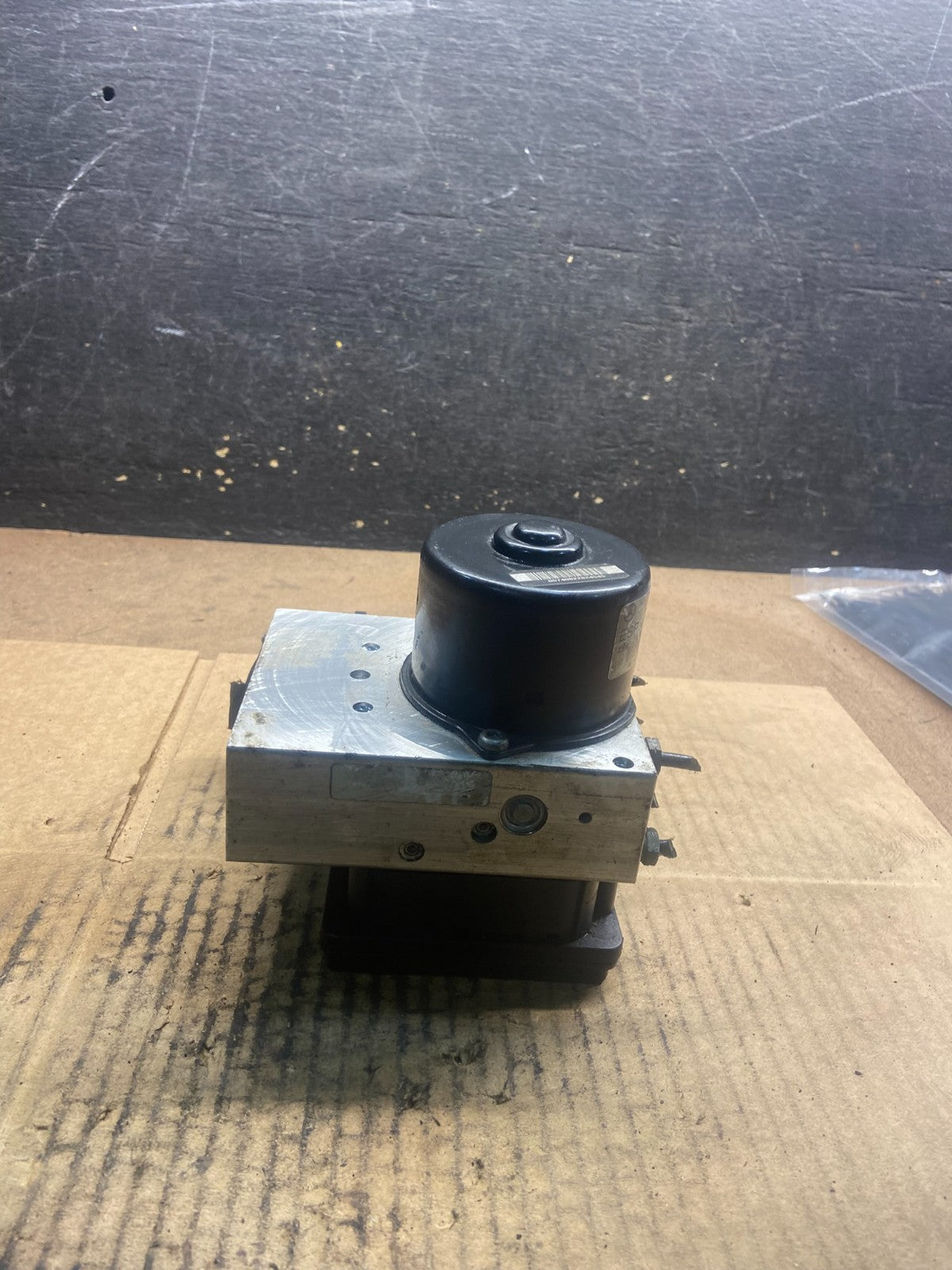 2002 to 2005 Mercedes CLK320 CLK500 ABS Anti Lock Brake Pump y4372 DG1