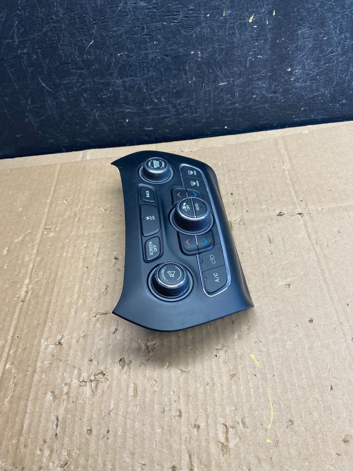 2014 to 2017 Jeep Cherokee Heater Climate Temperature Control AD2289 DG1