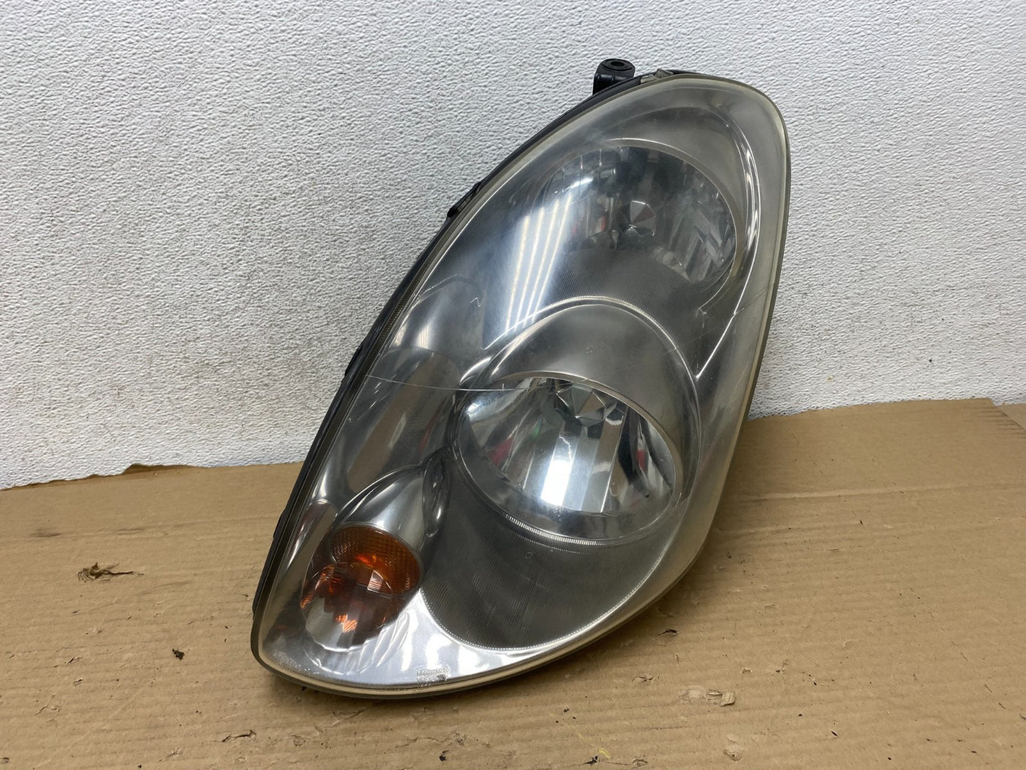 2003 to 2004 Infiniti G35 Left Driver Lh Side Xenon HID Headlight AG8208 DW0