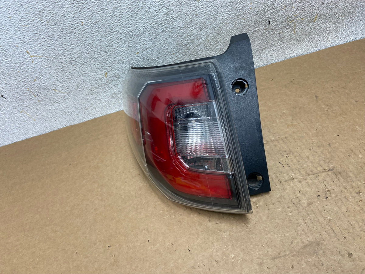 2013 to 2016 GMC Acadia Left Driver LH Side Tail Light AI3329 LK1