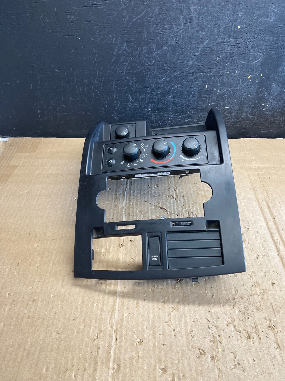 2005 2007 Dodge Dakota Climate Temperature Control Radio Panel Bezel AE1922 DG3