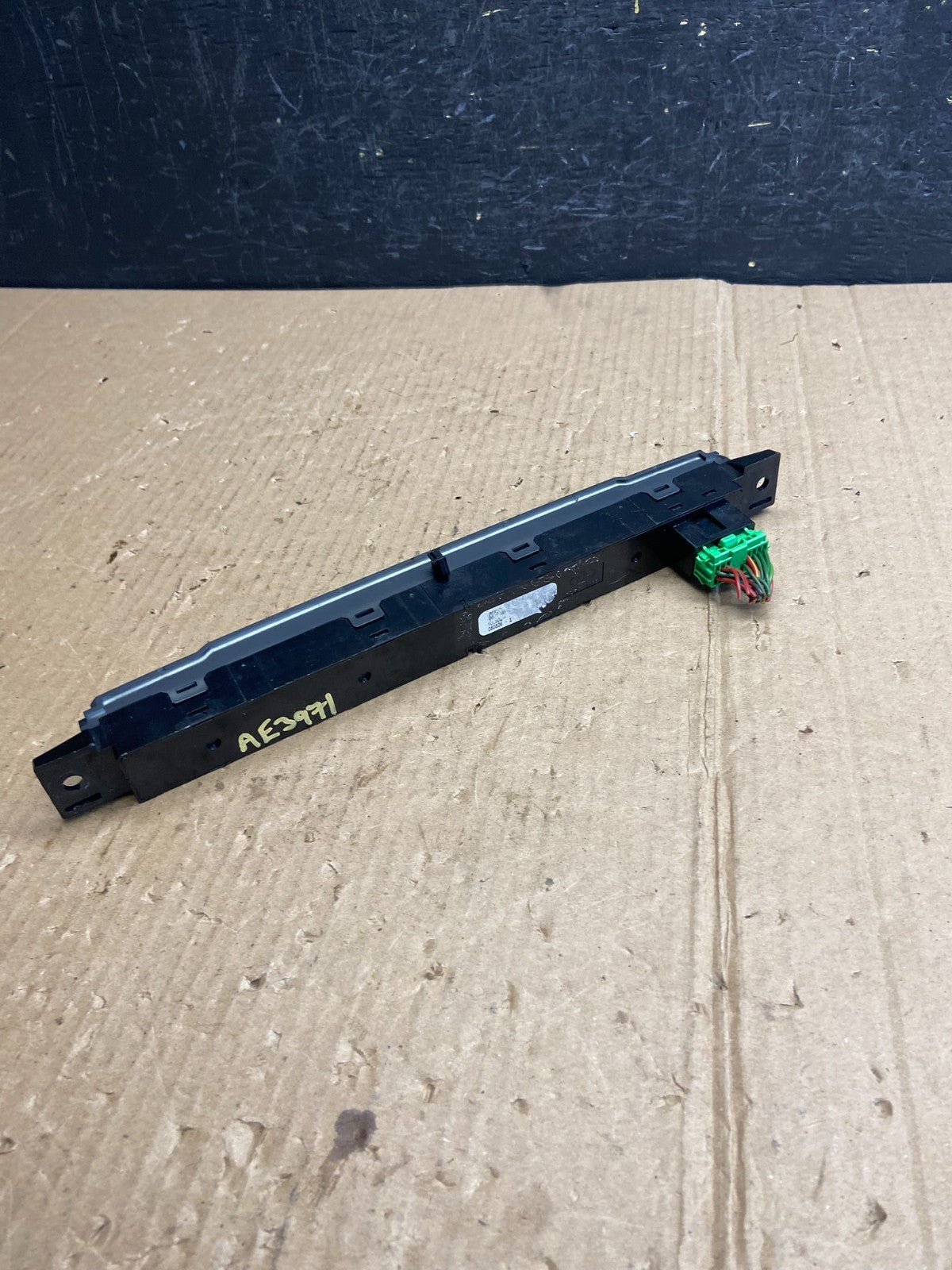 2006-2009 Land Range Rover Sport Center Console Hazard Door Lock Switch AE39713