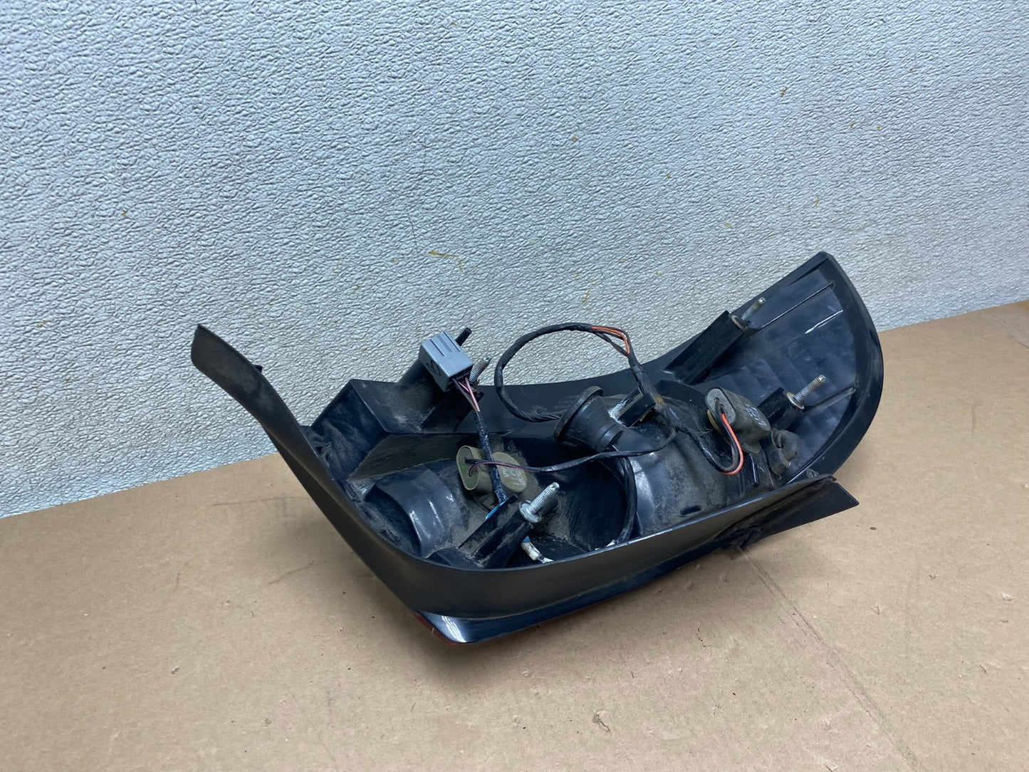 2000 - 2003 Mercury Sable Sedan Right Passenger Rh Side Tail Light OEM S2083 DW6
