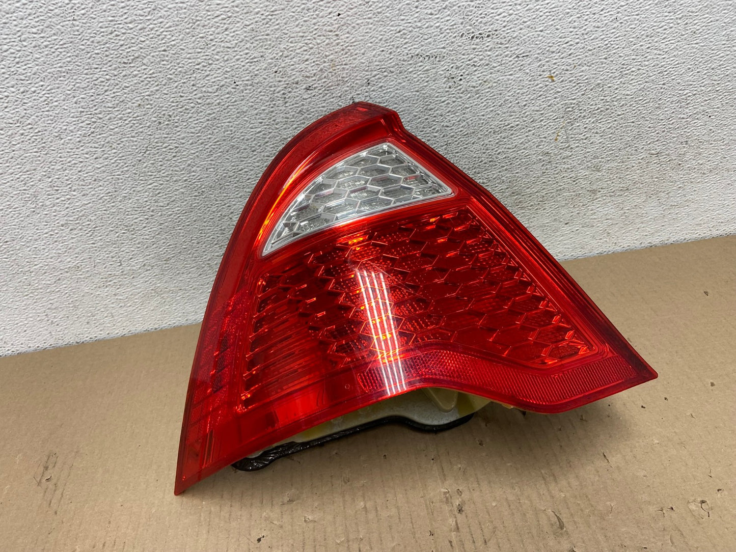 2010 2011 2012 Ford Fusion Left Driver LH Side Tail Light AE9522 LK0