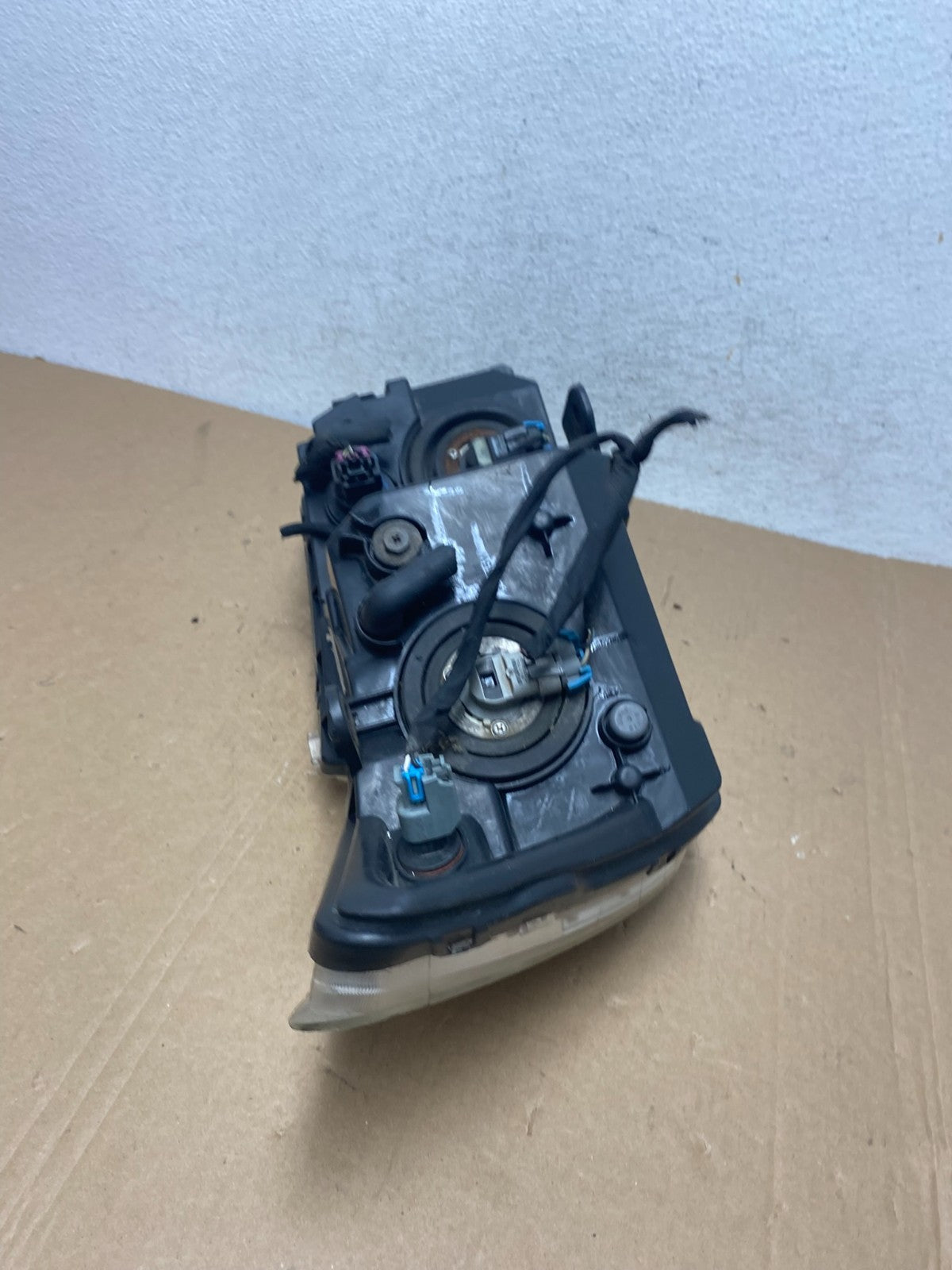 2009 to 2017 Dodge Journey Headlight Left Driver Lh Side Halogen AD7928 DW10