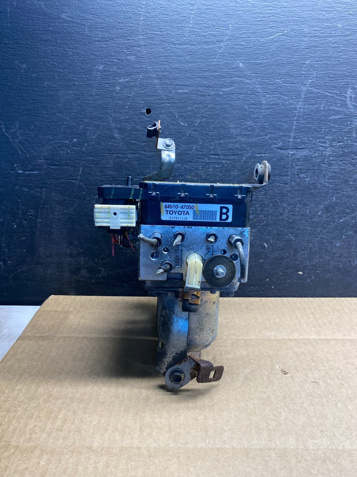 2004 - 2009 Toyota Prius ABS Brake Pump Anti Lock Module AG7238 DG1