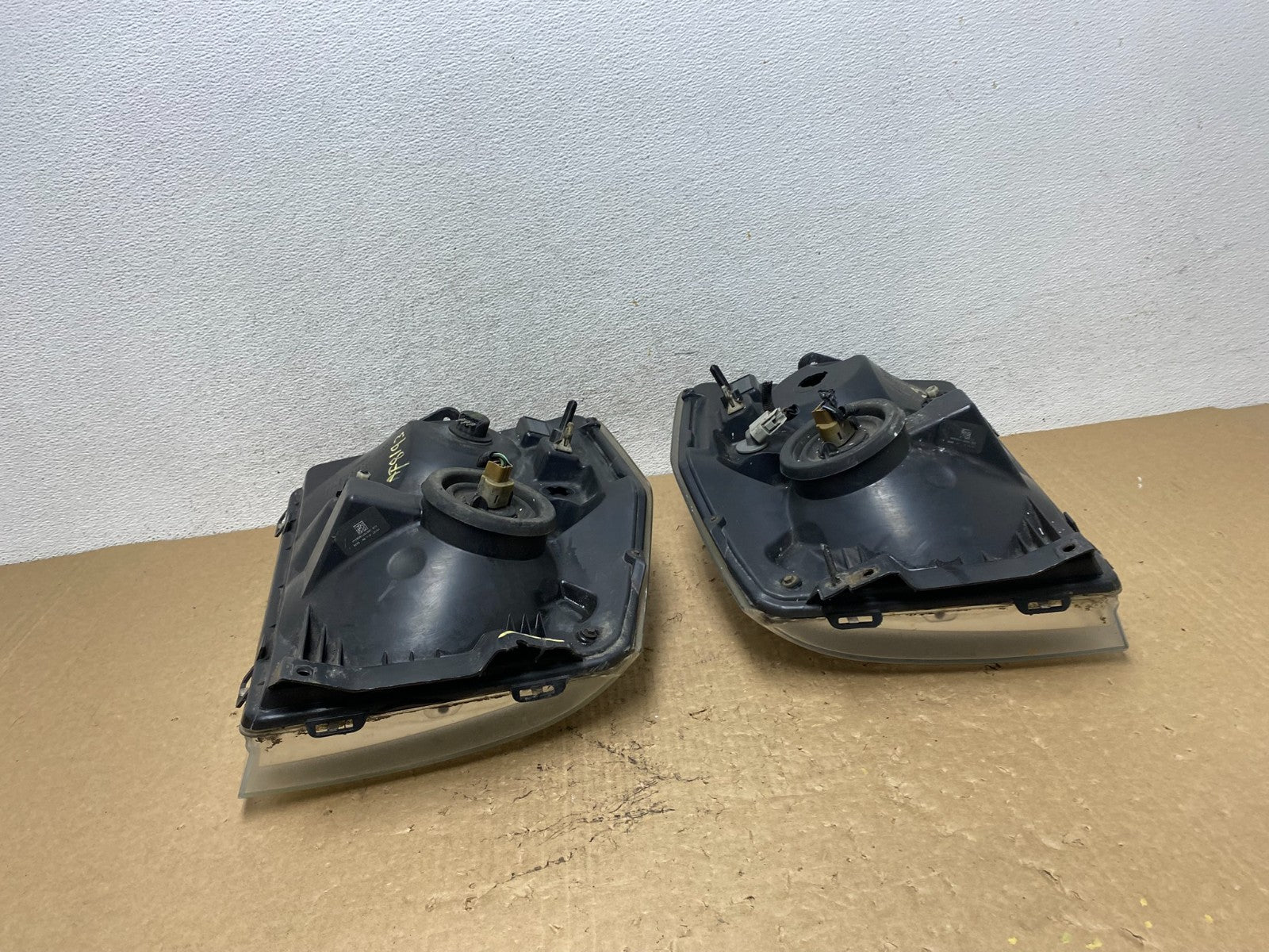 2008-2014 Ford Econoline E150 E250 E350 Left+Right Headlights AF8193 DW9