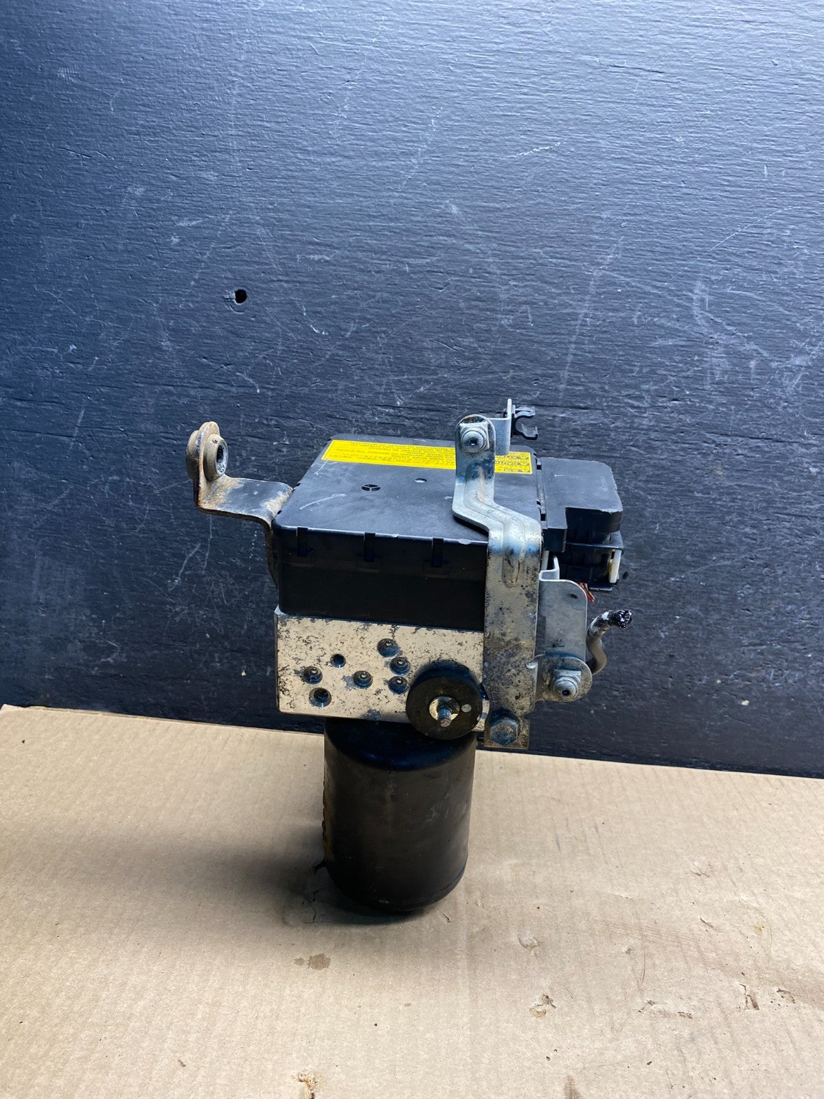 2004 - 2009 Toyota Prius ABS Brake Pump Anti Lock Module ag9702 DG3
