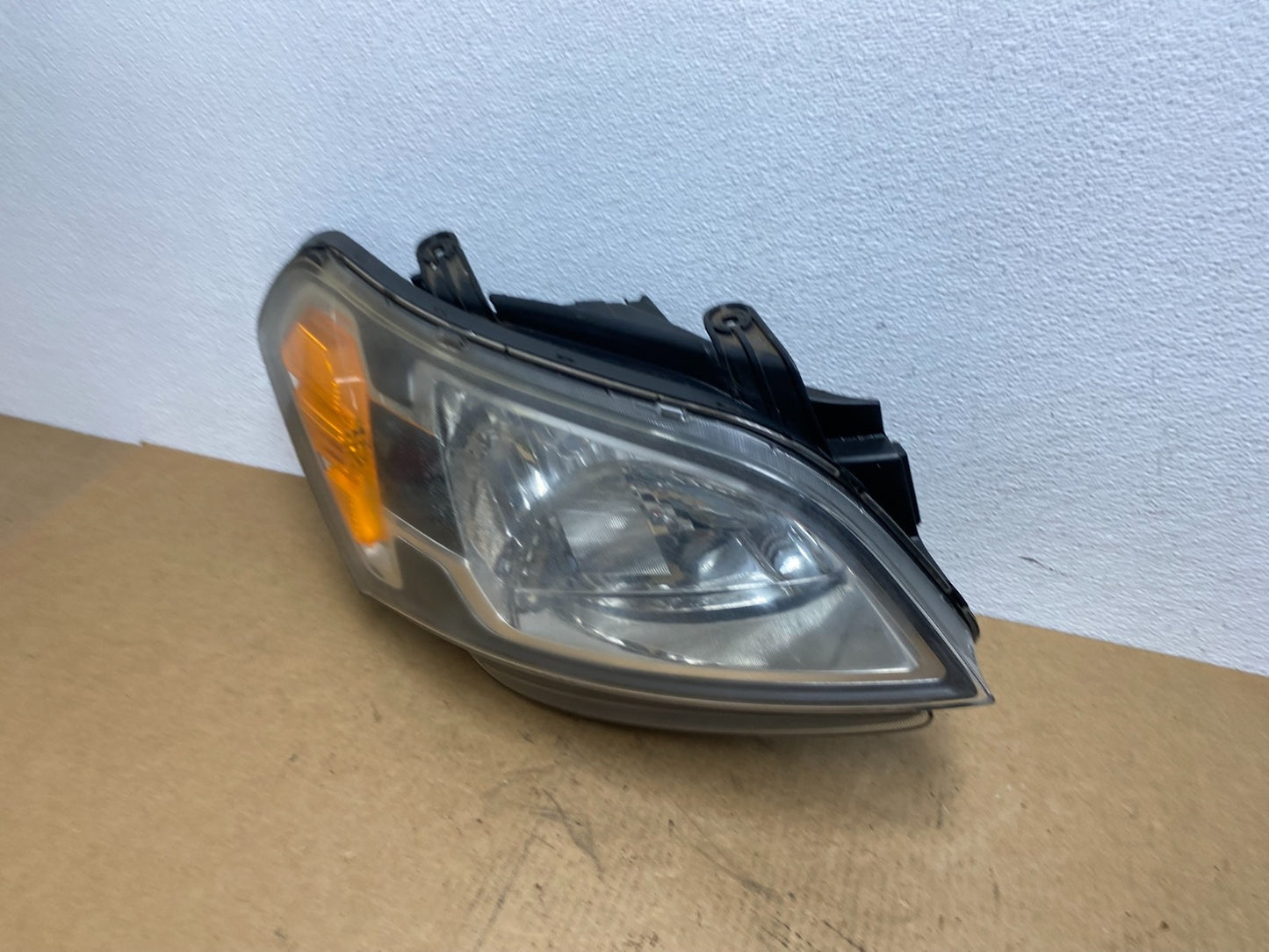 2010 - 2011 Kia Soul Right Passenger RH Headlight Halogen Oem AC1842 DW1